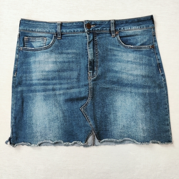RICKI'S light blue mini skirt size 16 - Picture 1 of 6